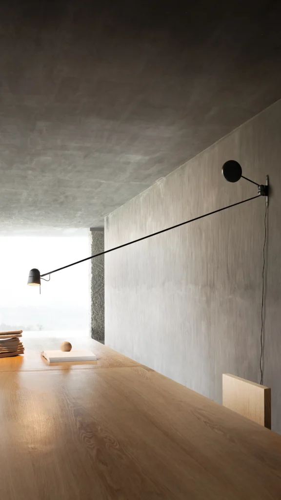 Counterbalance lamp clearance